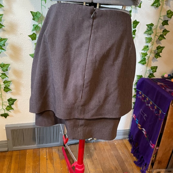Body by Victoria asymmetrical design skirt - Picture 4 of 5